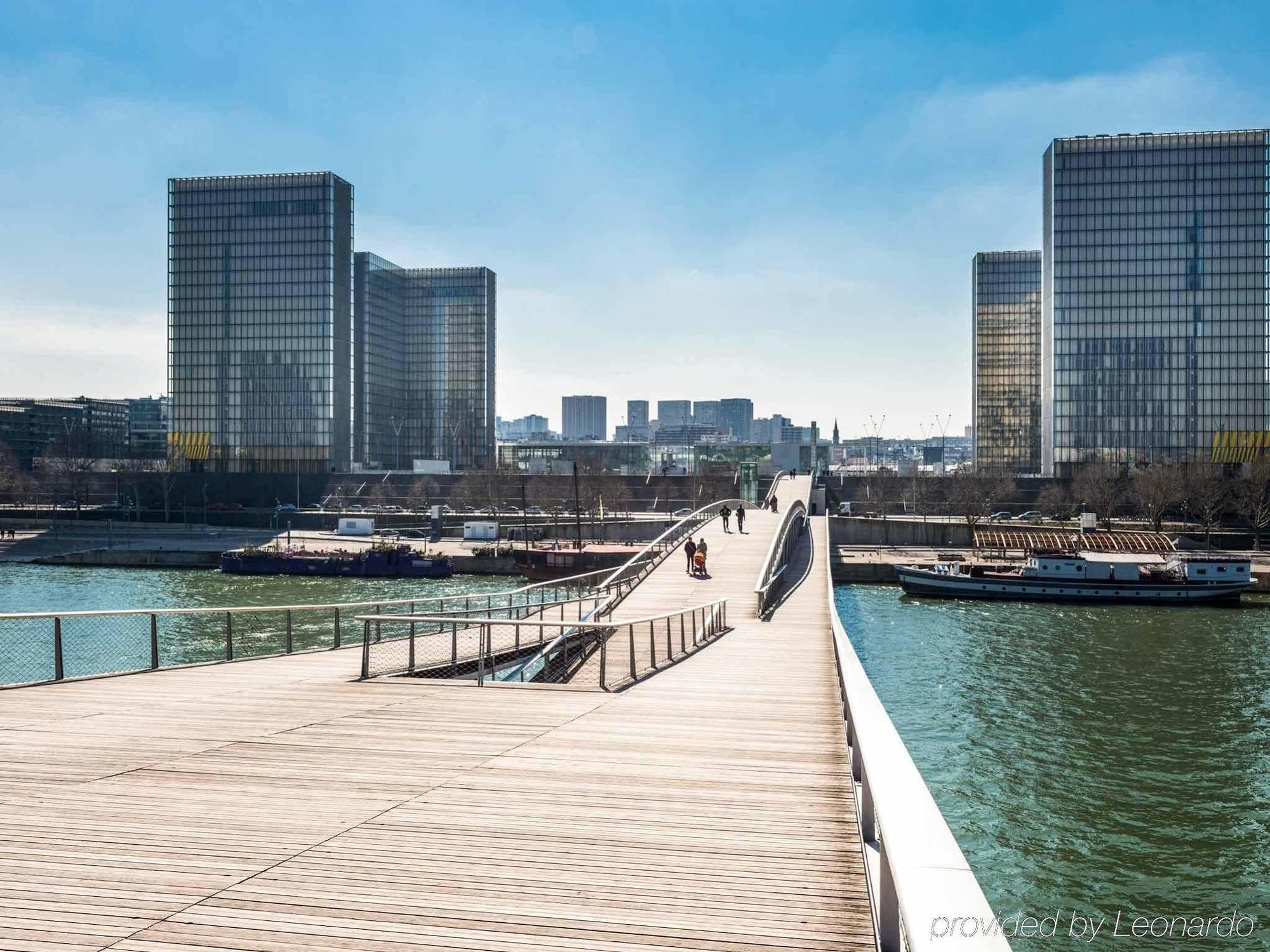 Ibis Levallois Perret Esterno foto
